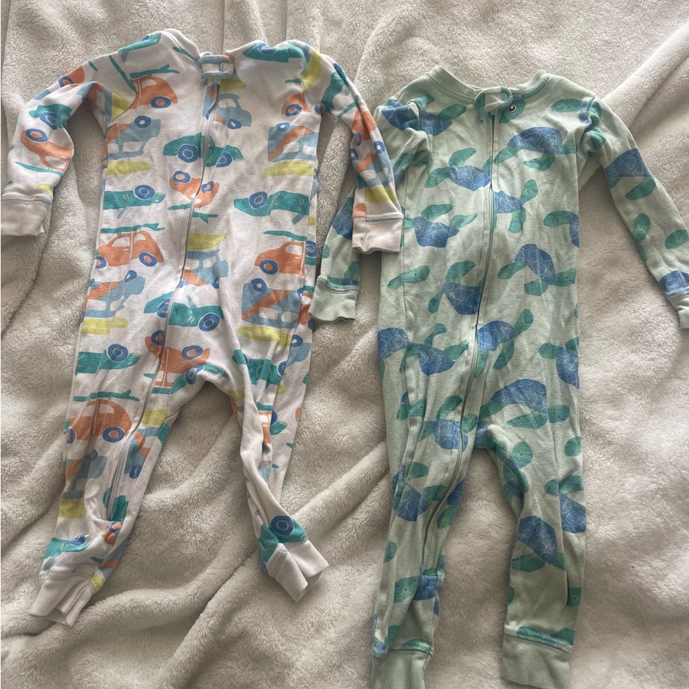 2 Carters zip up pjs